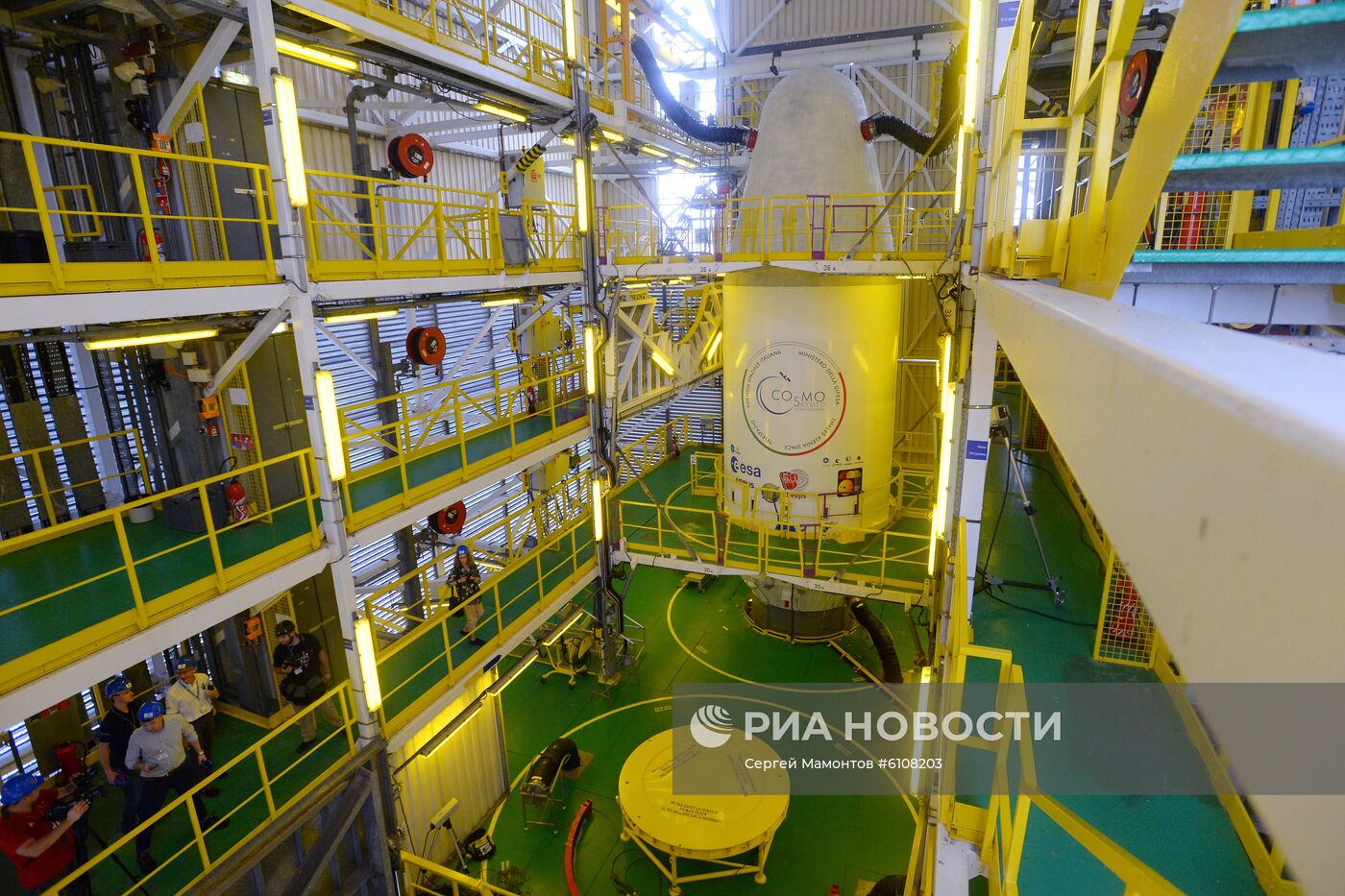 Пуск ракеты "Союз-СТ" отложен на сутки