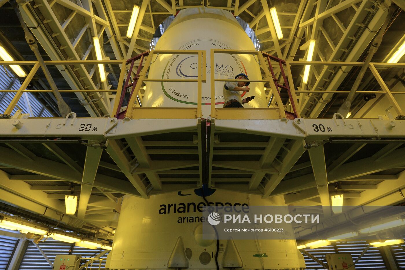 Пуск ракеты "Союз-СТ" отложен на сутки