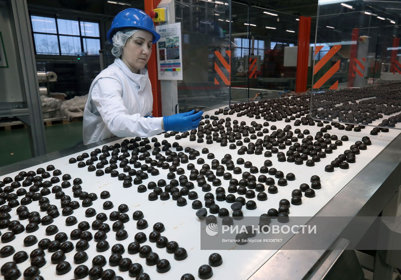 Производство шоколадных конфет на Одинцовской кондитерской фабрике
