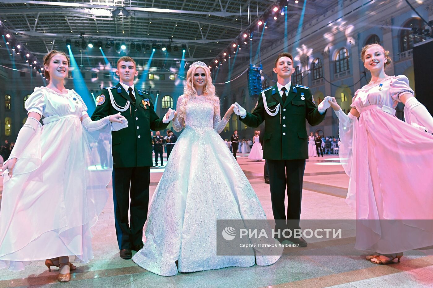 IV Международный благотворительный кадетский бал