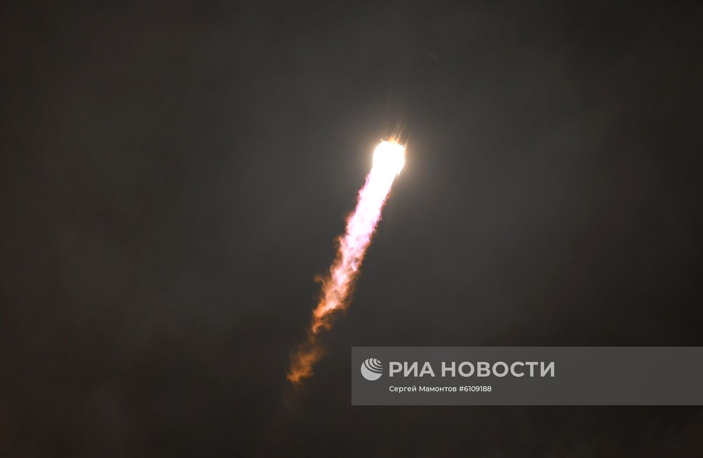 Запуск ракеты "Союз-СТ" c космодрома Куру
