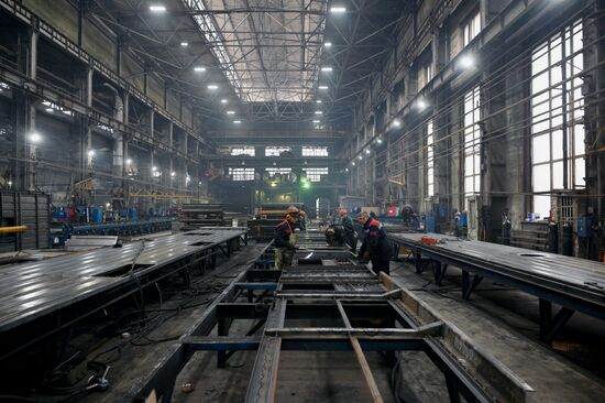 Новочеркасский электровозостроительный завод 