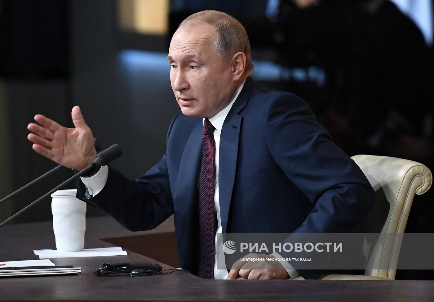 Ежегодная большая пресс-конференция президента РФ В. Путина