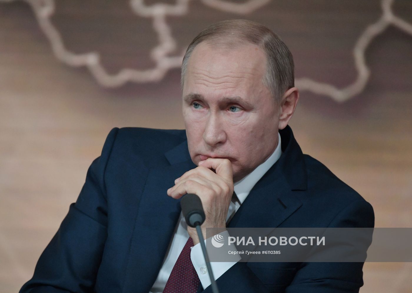 Ежегодная большая пресс-конференция президента РФ В. Путина