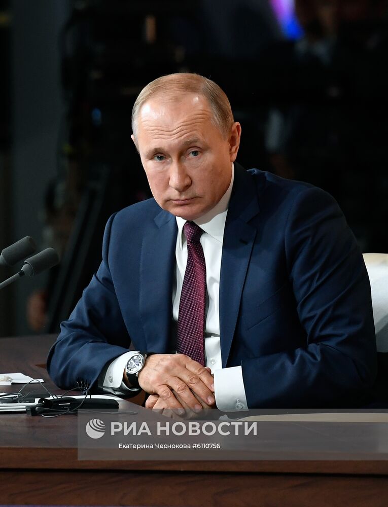 Ежегодная большая пресс-конференция президента РФ В. Путина