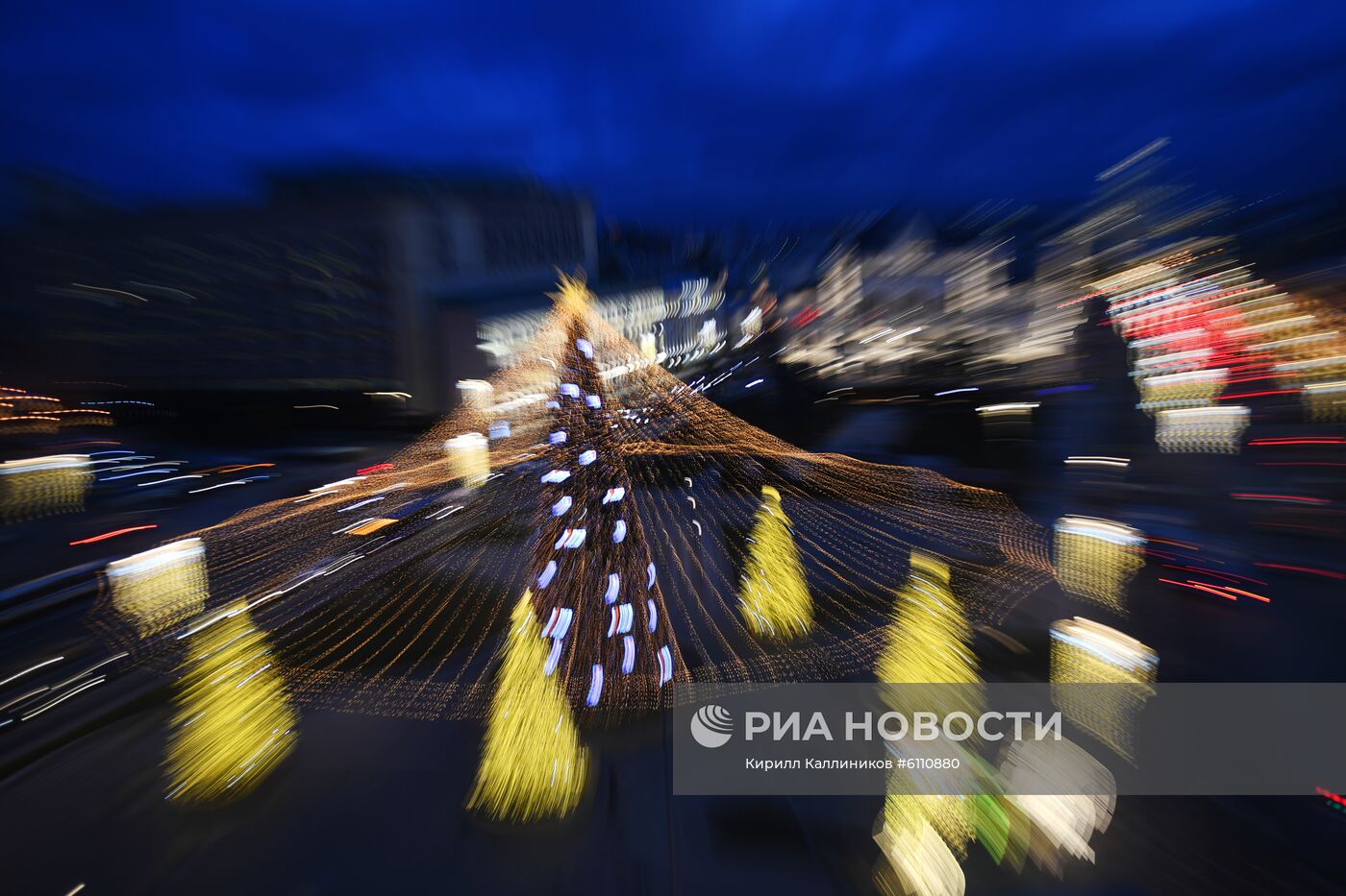 Новогоднее украшение центральных площадей Москвы