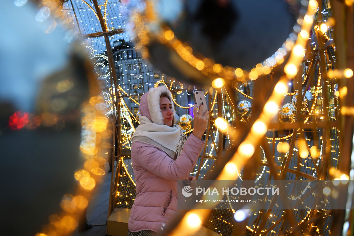 Новогоднее украшение центральных площадей Москвы
