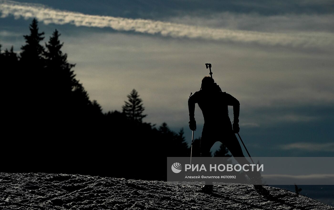 Биатлон. III этап Кубка мира. Мужчины. Спринт