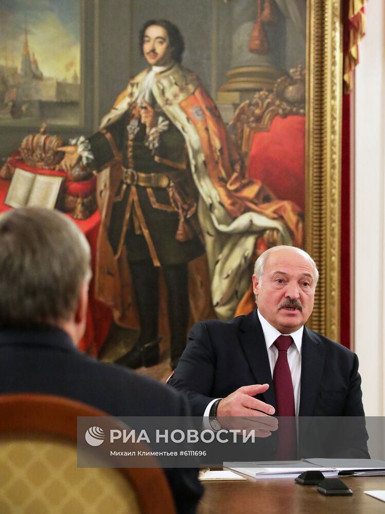 Рабочая поездка президента РФ В. Путина в Санкт-Петербург