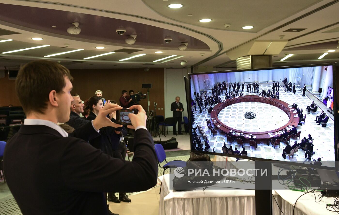 Рабочая поездка президента РФ В. Путина в Санкт-Петербург