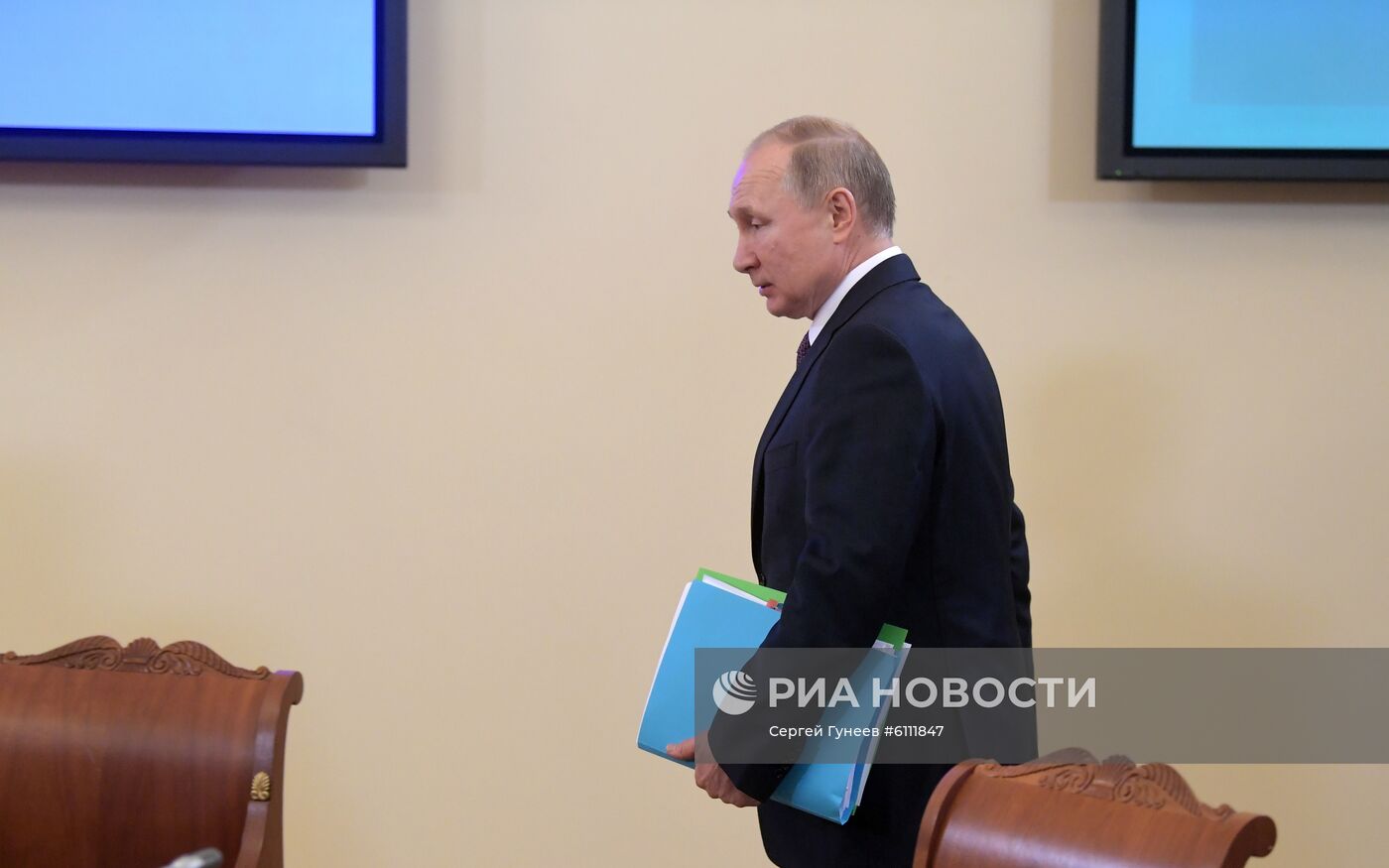 Рабочая поездка президента РФ В. Путина в Санкт-Петербург