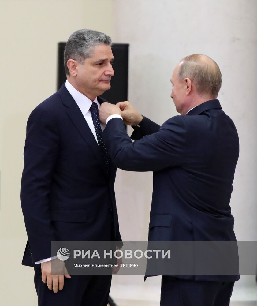 Рабочая поездка президента РФ В. Путина в Санкт-Петербург