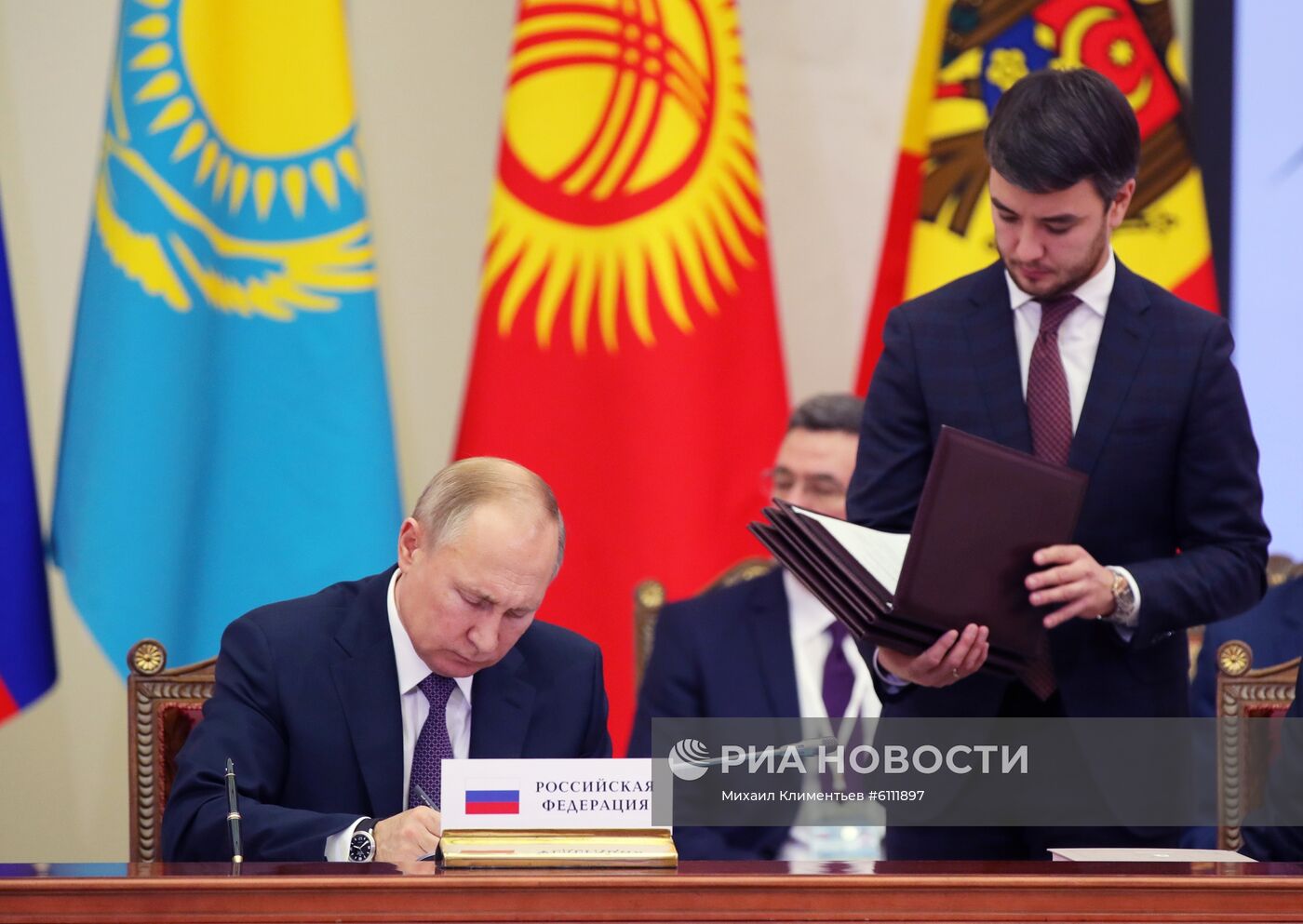 Рабочая поездка президента РФ В. Путина в Санкт-Петербург