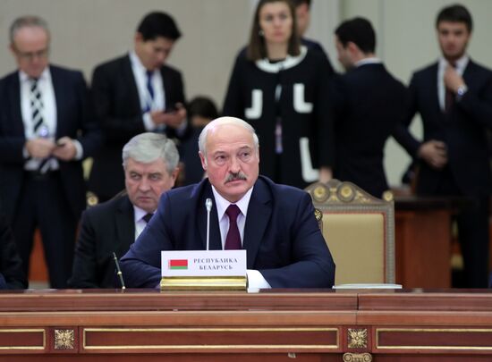 Рабочая поездка президента РФ В. Путина в Санкт-Петербург