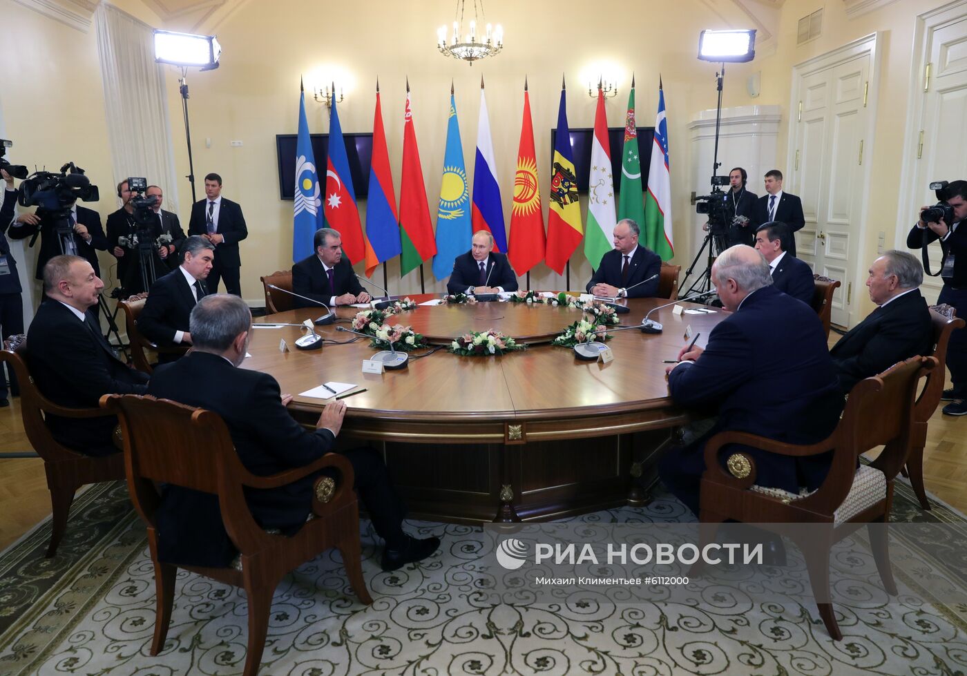 Рабочая поездка президента РФ В. Путина в Санкт-Петербург