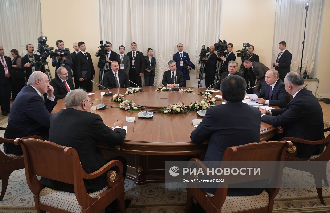 Рабочая поездка президента РФ В. Путина в Санкт-Петербург