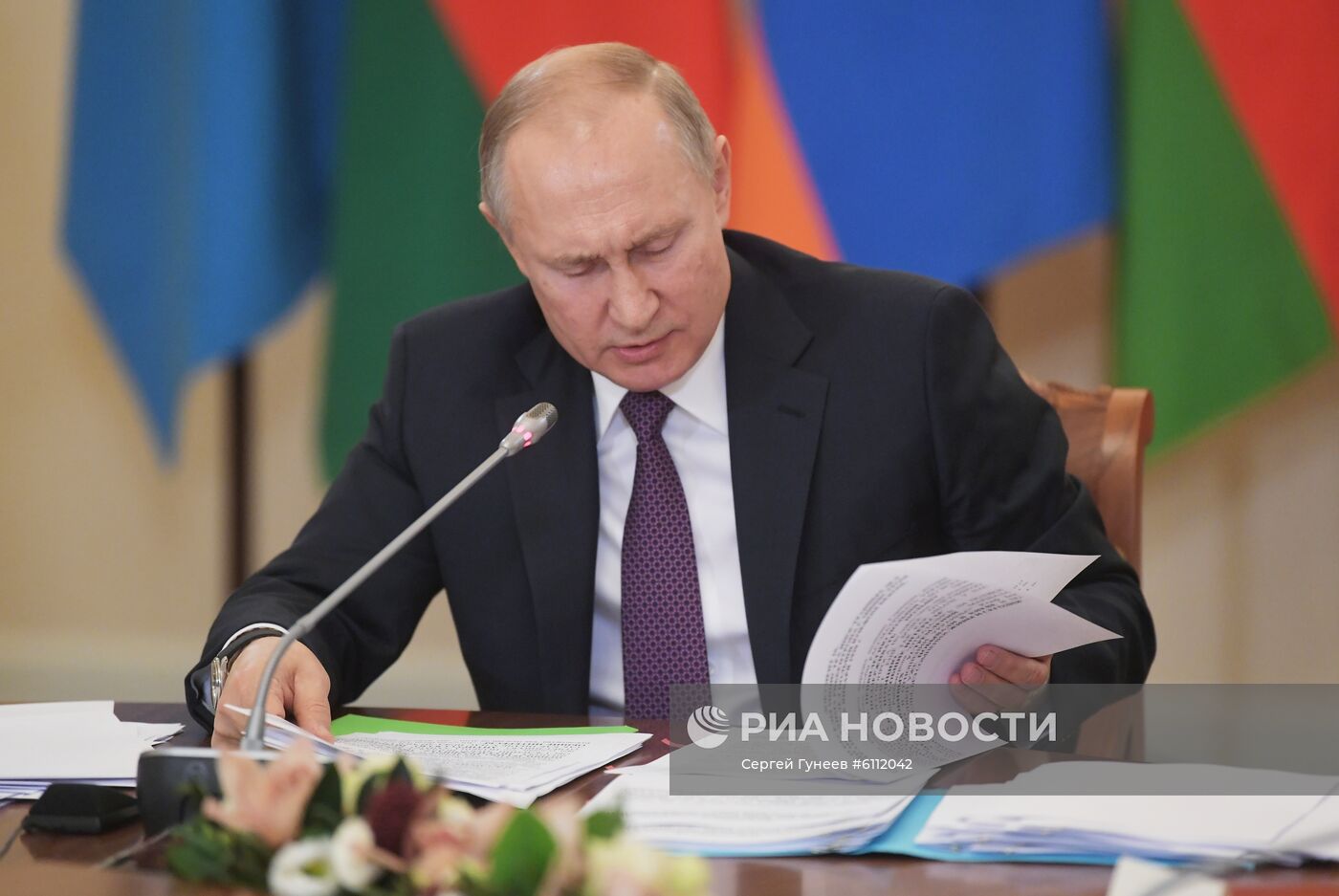 Рабочая поездка президента РФ В. Путина в Санкт-Петербург