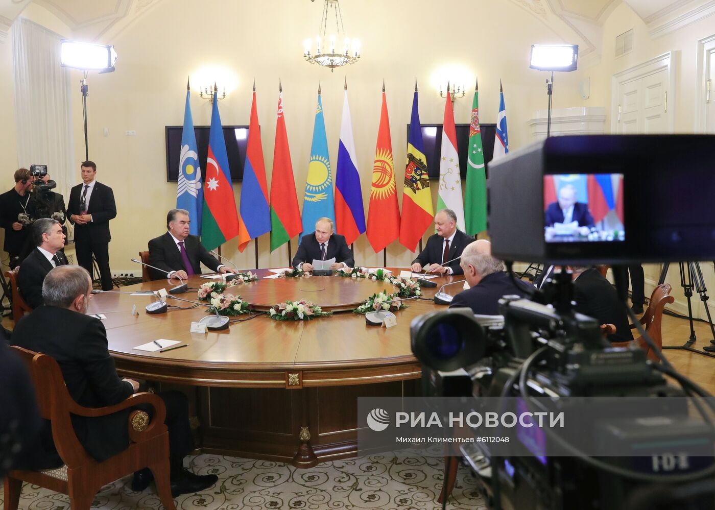 Рабочая поездка президента РФ В. Путина в Санкт-Петербург