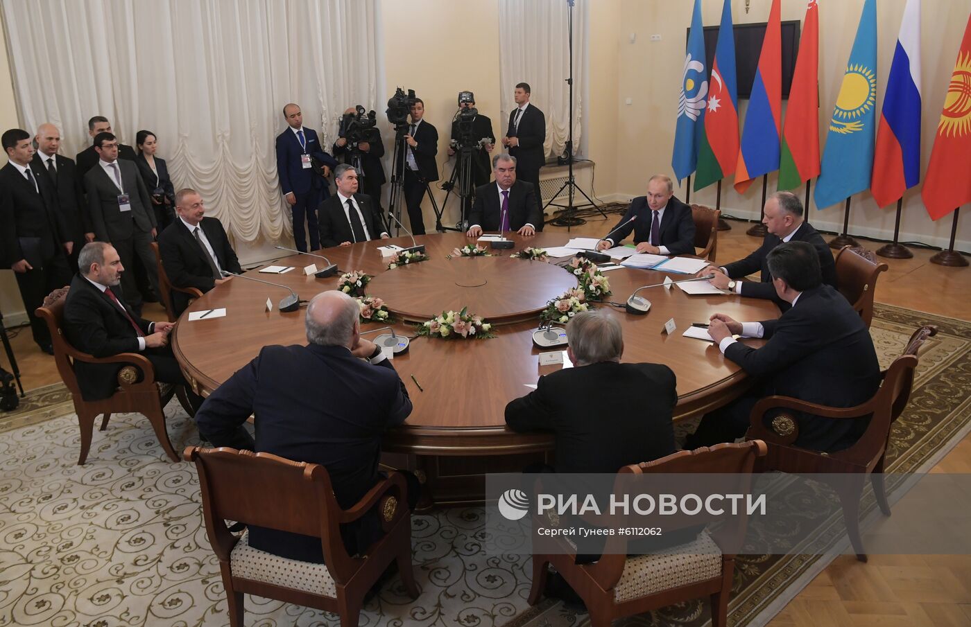 Рабочая поездка президента РФ В. Путина в Санкт-Петербург