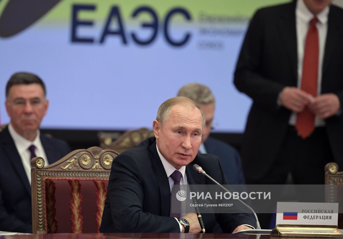 Рабочая поездка президента РФ В. Путина в Санкт-Петербург