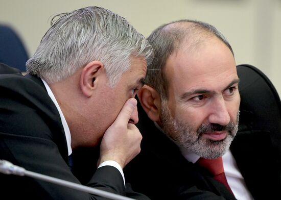 Рабочая поездка президента РФ В. Путина в Санкт-Петербург