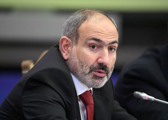 Рабочая поездка президента РФ В. Путина в Санкт-Петербург