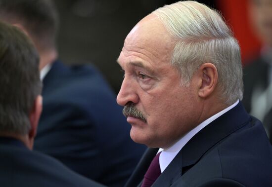 Рабочая поездка президента РФ В. Путина в Санкт-Петербург