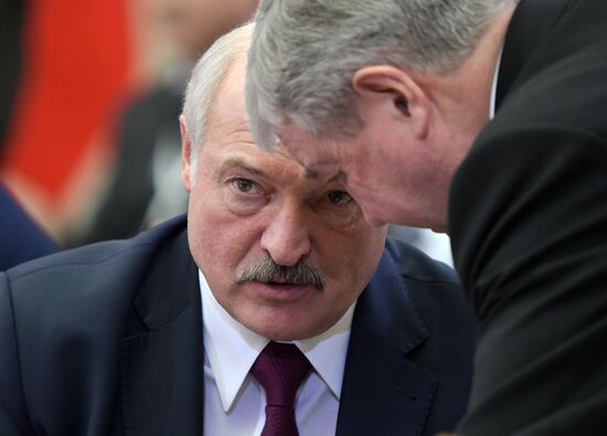 Рабочая поездка президента РФ В. Путина в Санкт-Петербург