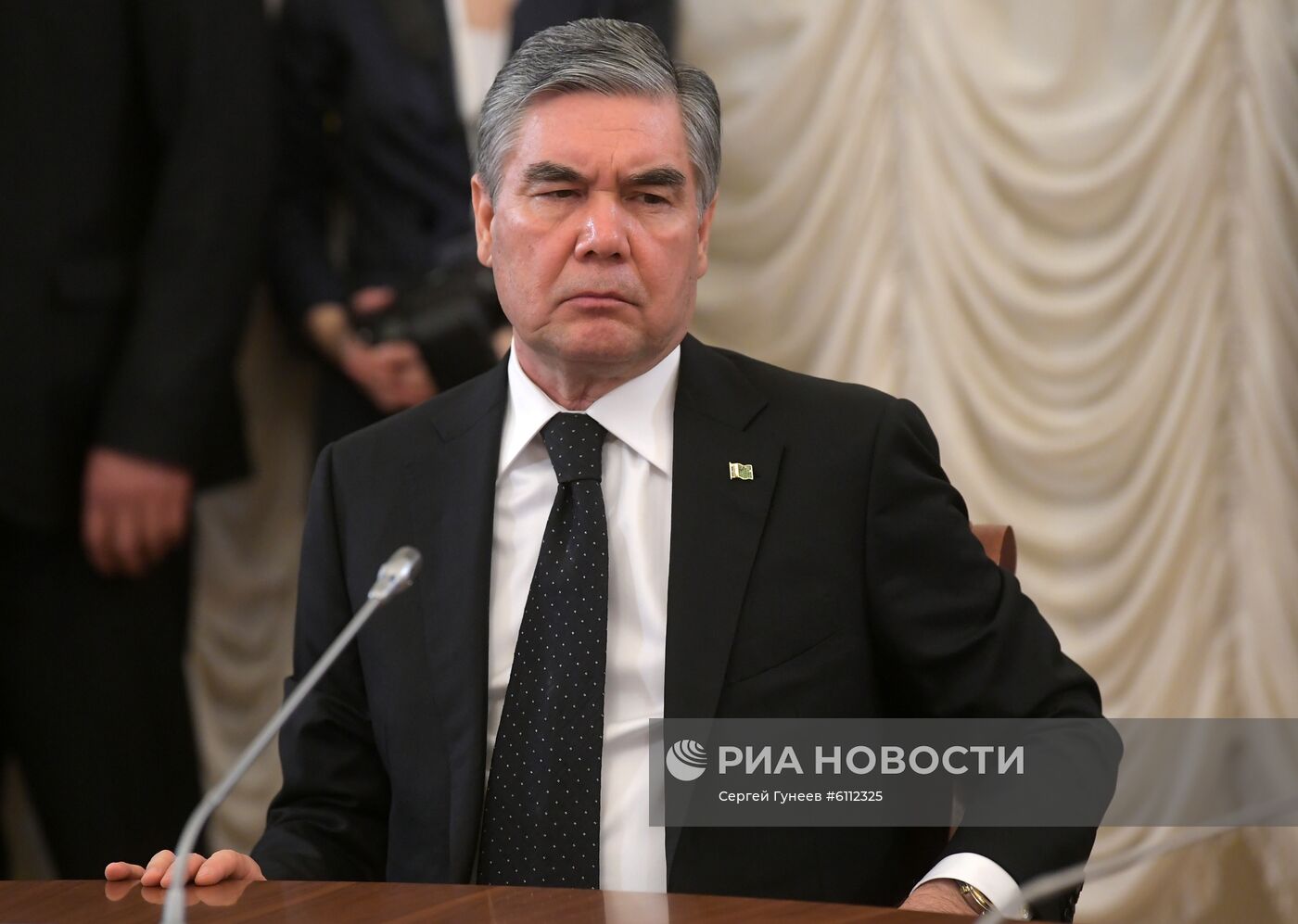 Рабочая поездка президента РФ В. Путина в Санкт-Петербург