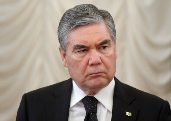 Рабочая поездка президента РФ В. Путина в Санкт-Петербург