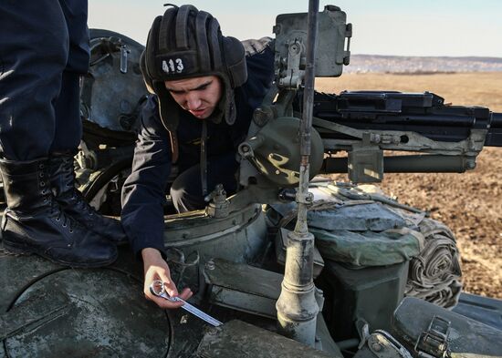 "Танковый биатлон" в Крыму