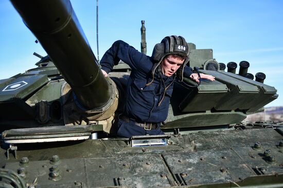 "Танковый биатлон" в Крыму