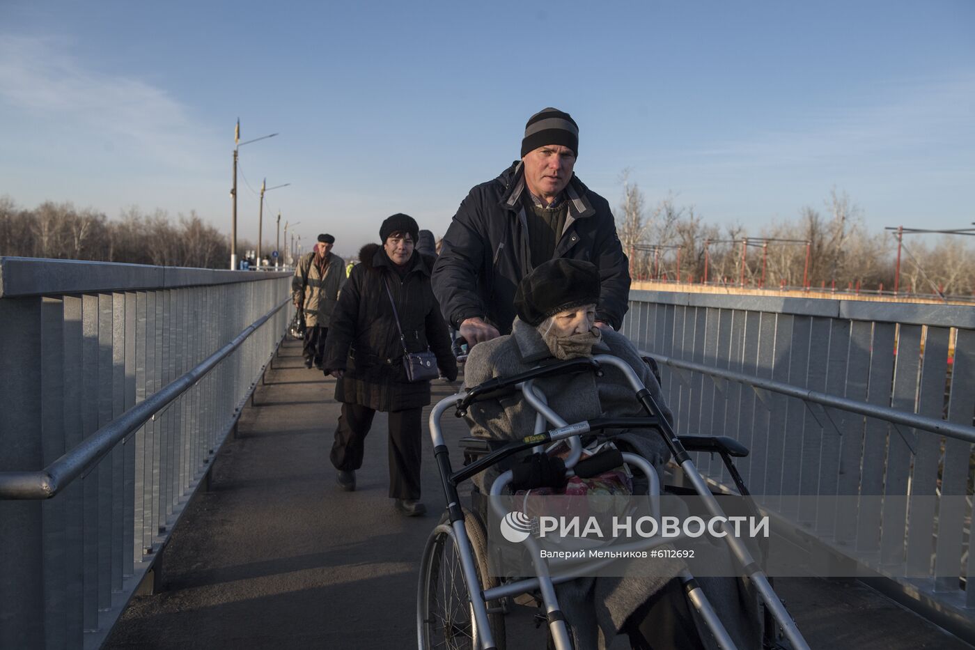 КПП "Станица Луганская" в Донбассе