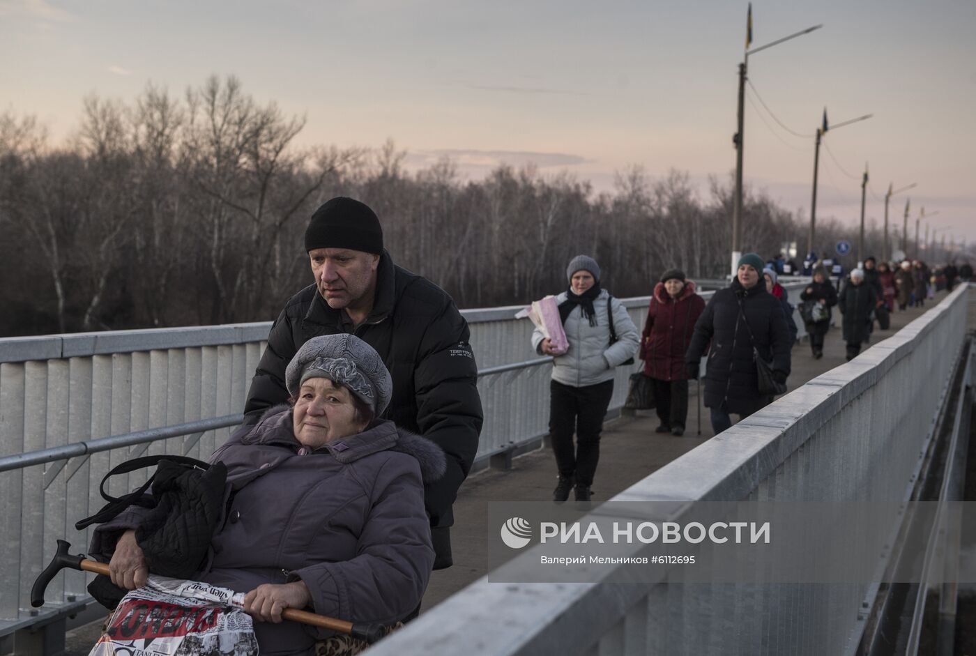 КПП "Станица Луганская" в Донбассе