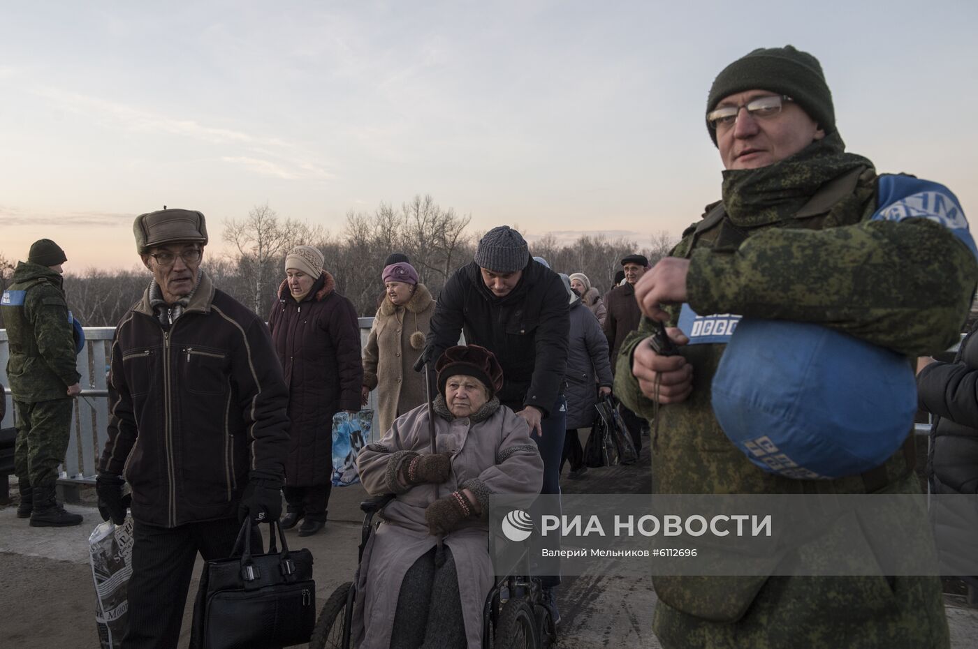 КПП "Станица Луганская" в Донбассе