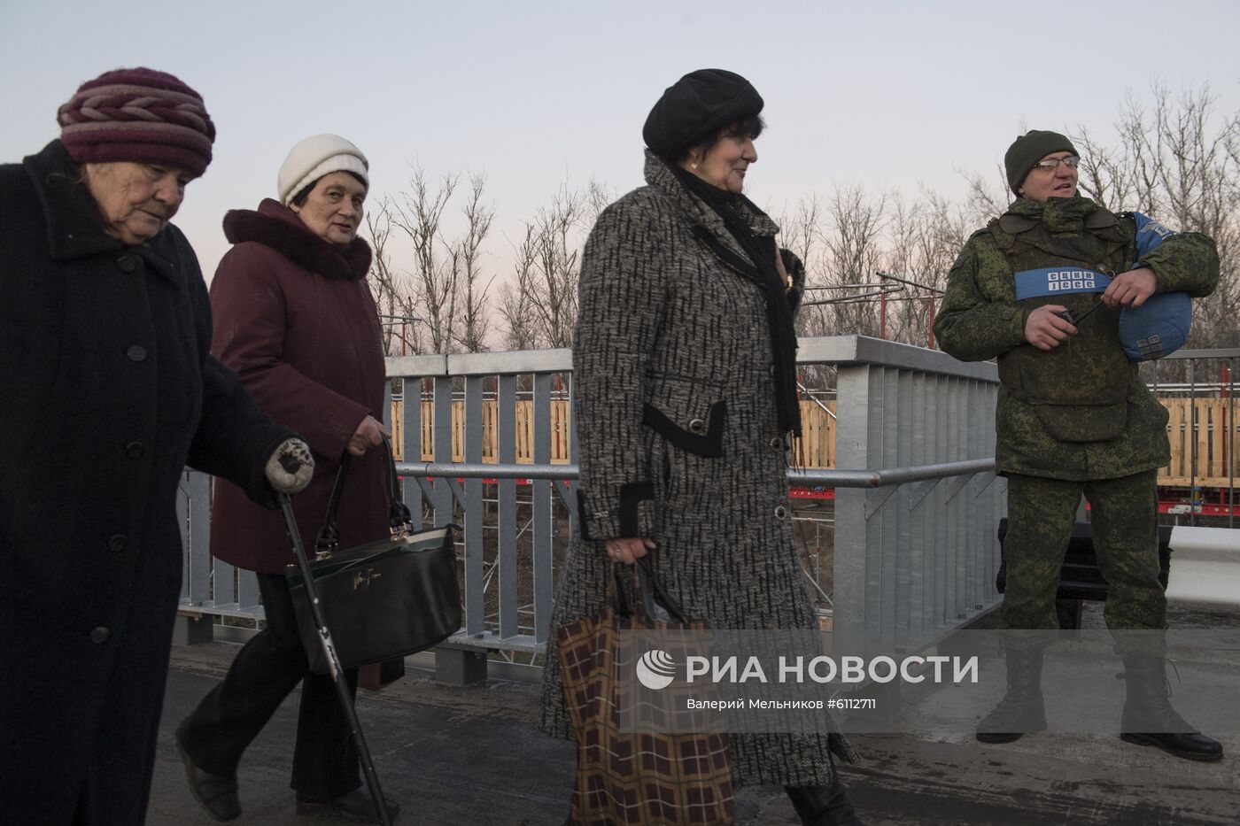 КПП "Станица Луганская" в Донбассе