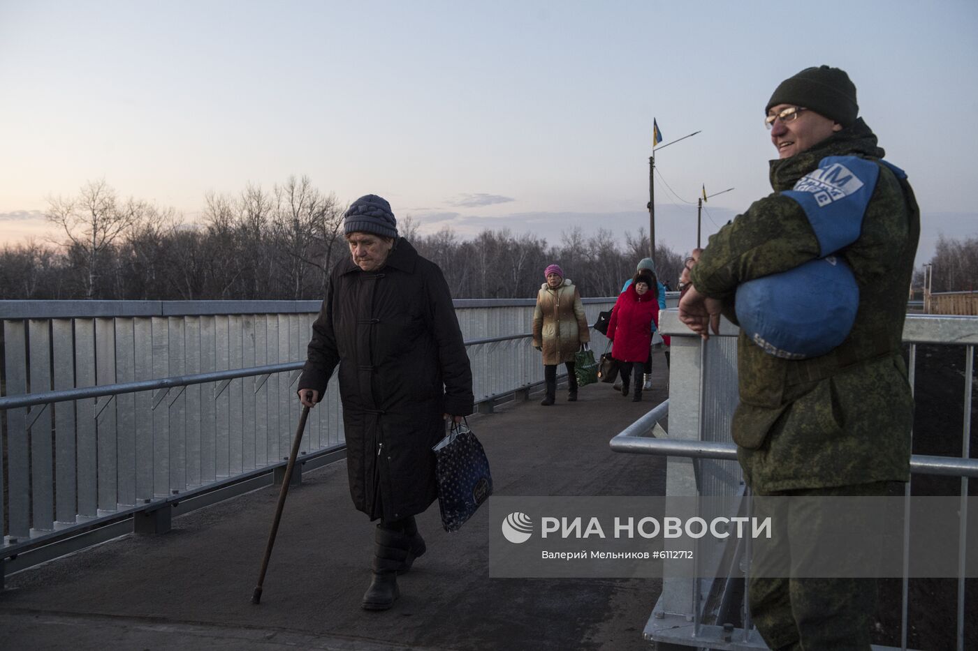 КПП "Станица Луганская" в Донбассе