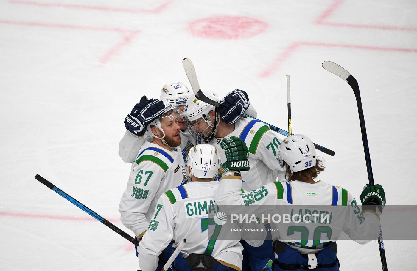 Хоккей. КХЛ. Матч "Авангард" "Салават Юлаев"