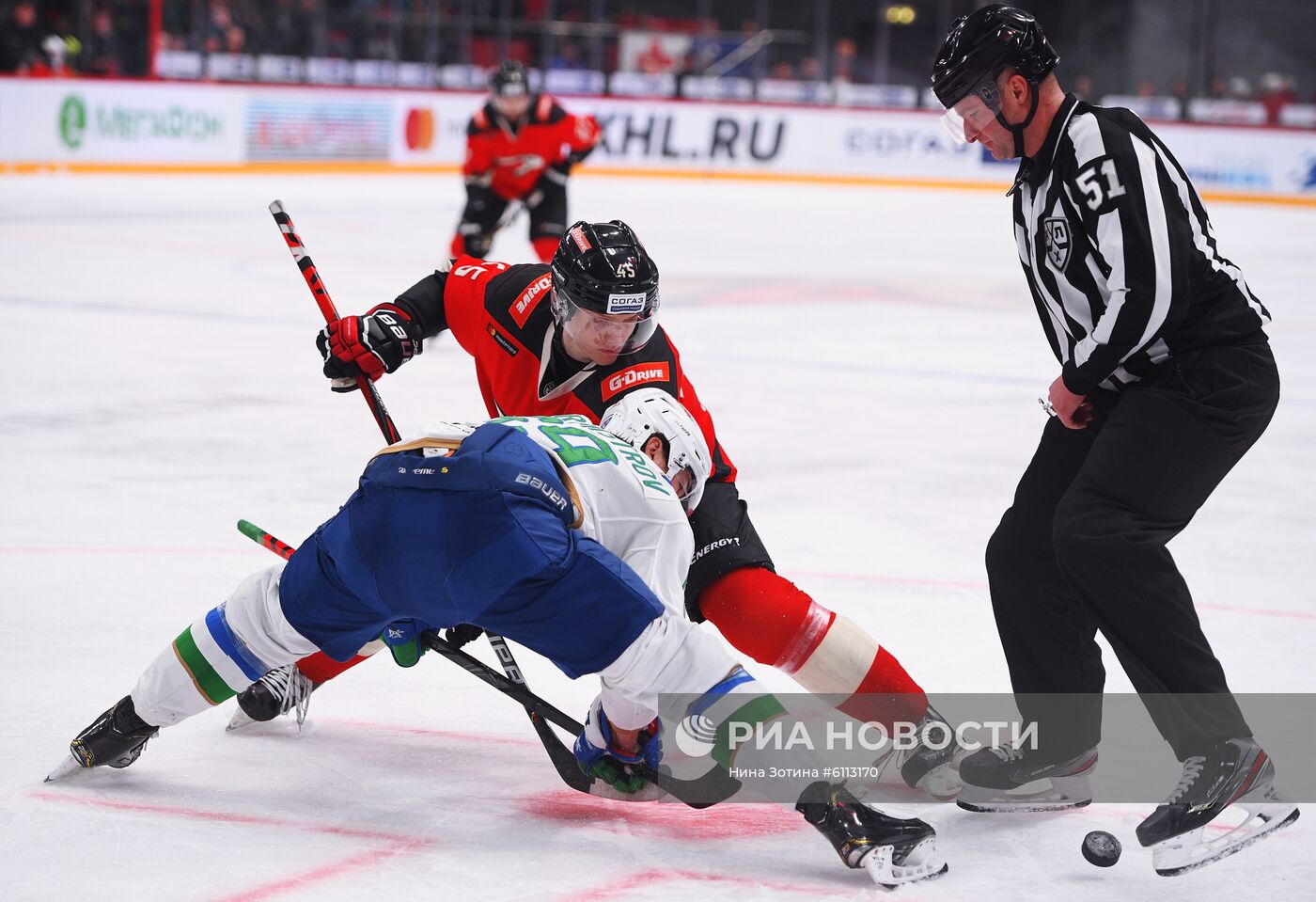 Хоккей. КХЛ. Матч "Авангард" "Салават Юлаев"