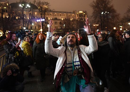 Церемония зажжения первой ханукальной свечи 