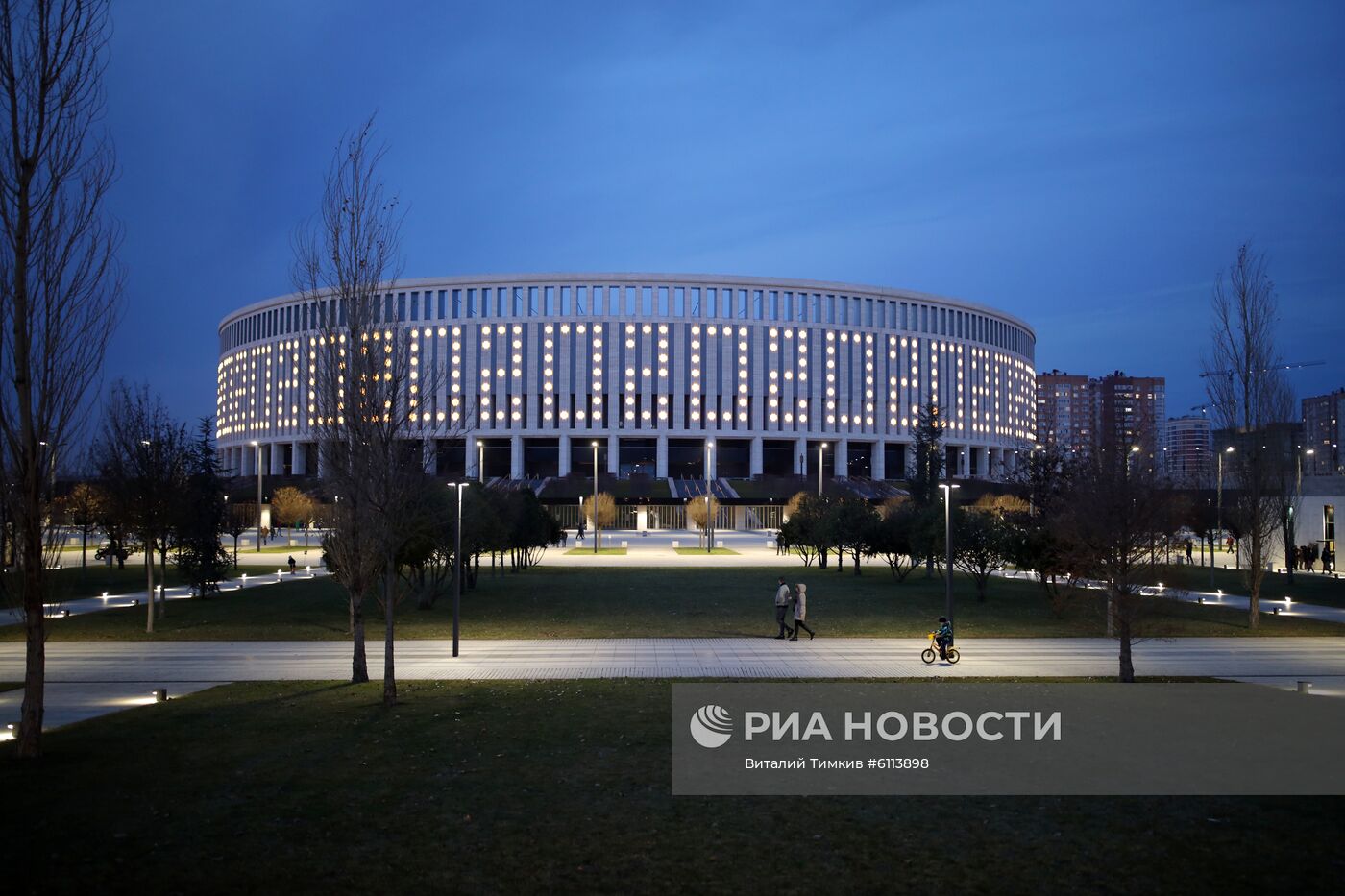 Новогоднее украшение парка "Краснодар"