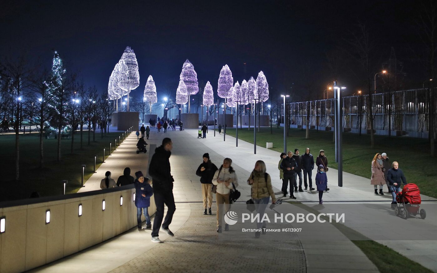 Новогоднее украшение парка "Краснодар"
