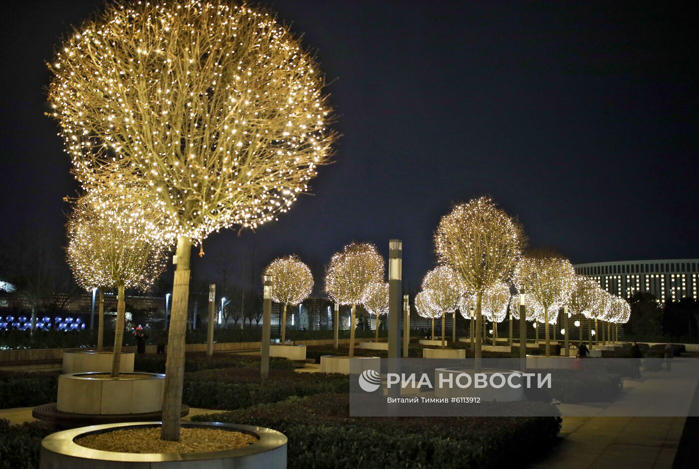 Новогоднее украшение парка "Краснодар"