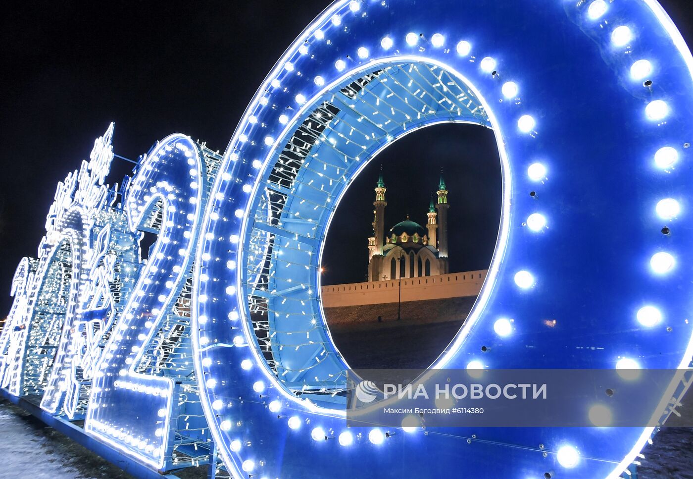 Новогоднее украшение Казани