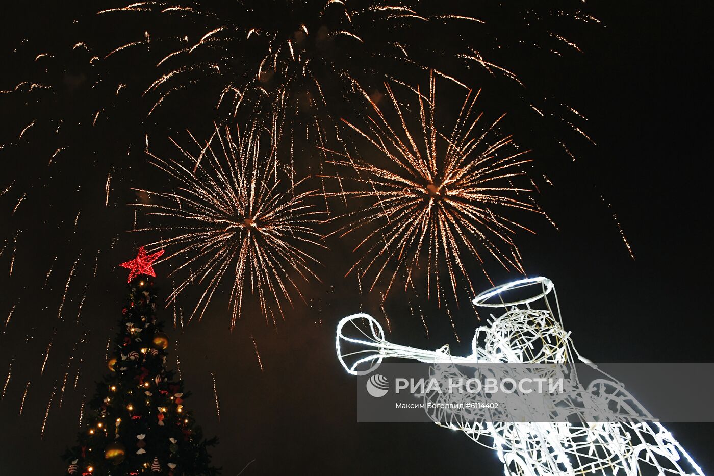 Новогоднее украшение Казани