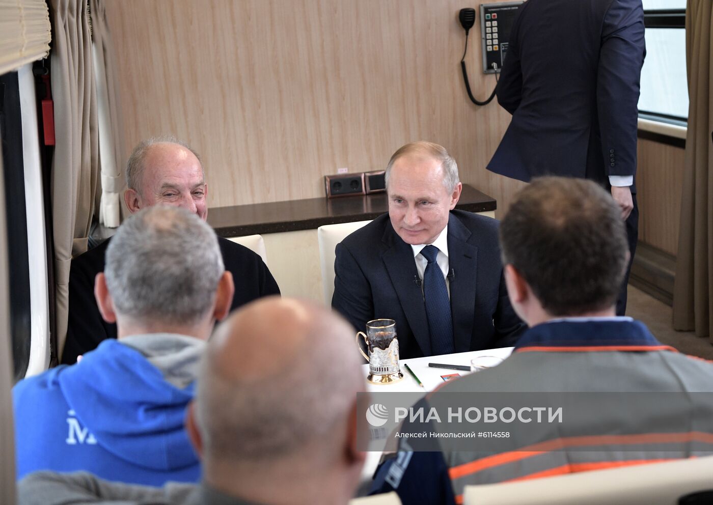 Президент РФ В. Путин открыл железнодорожное движение по Крымскому мосту