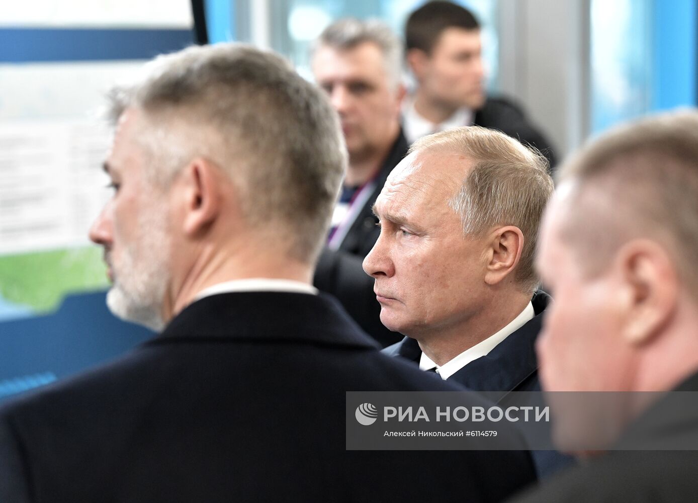 Президент РФ В. Путин открыл железнодорожное движение по Крымскому мосту