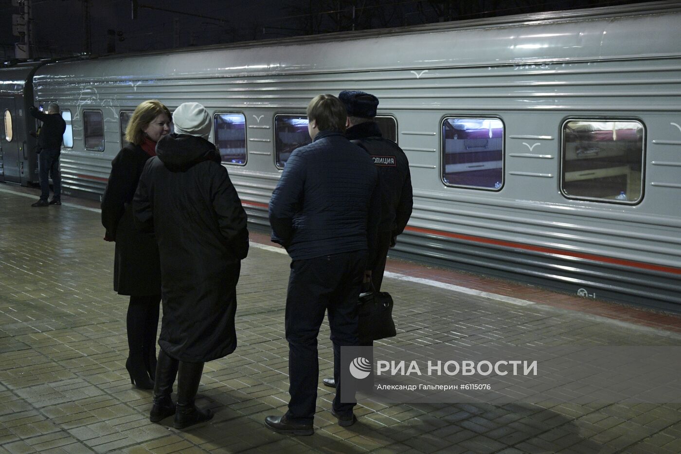 Поезд "Таврия" отправился из Санкт-Петербурга в Крым