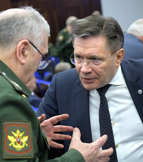 Президент РФ В. Путин принял участие в заседании расширенной коллегии Миниобороны РФ