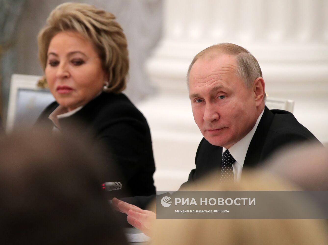 Президент РФ В. Путин встретился с руководством Госдумы РФ и Совета Федерации РФ